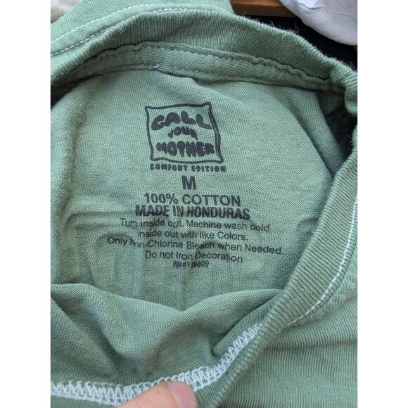 Call Your Mother Colorado Graphic Tee Shirt Sz M Skeleton Fishing Outdoors Boat - Picture 5 of 5